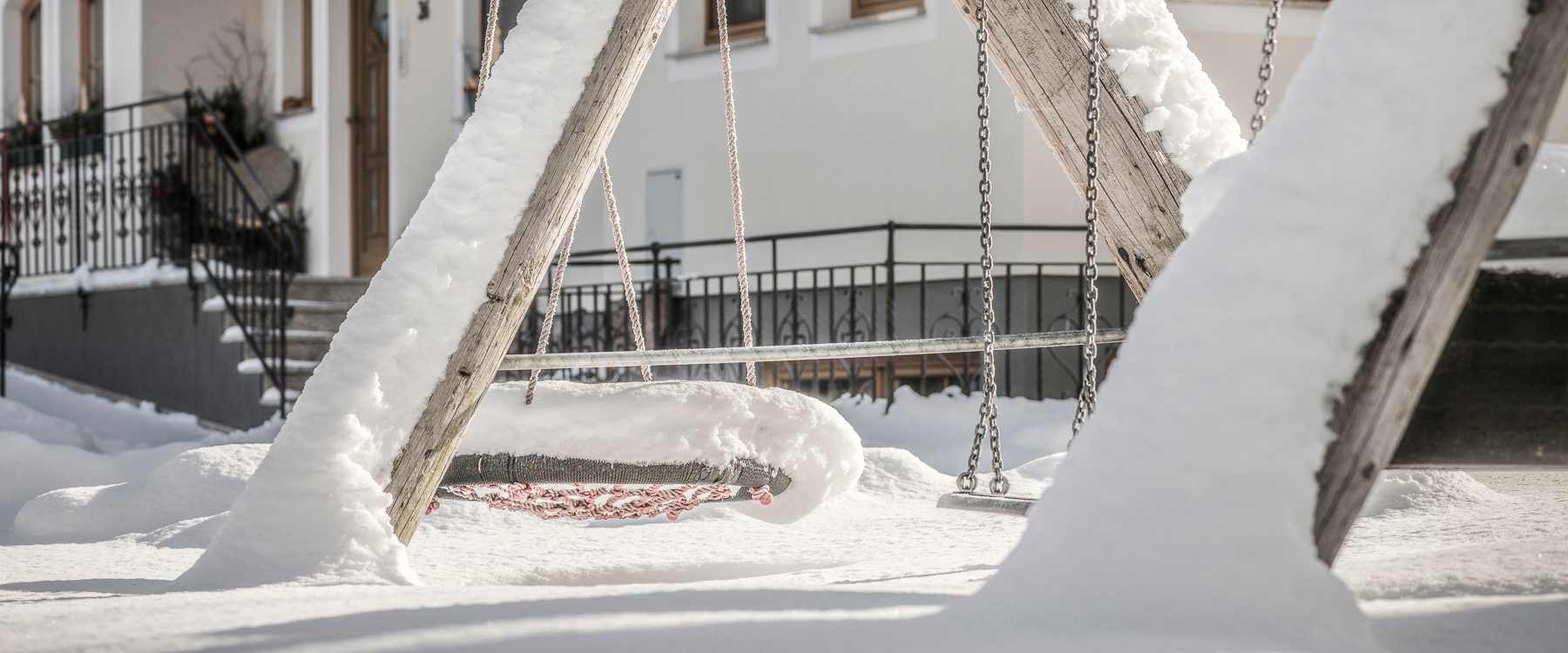 04_scharrerhof_spielplatz_winter
